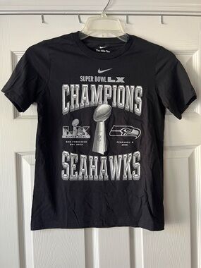 NWOT Nike Black Super Bowl Champions Graphic Tee